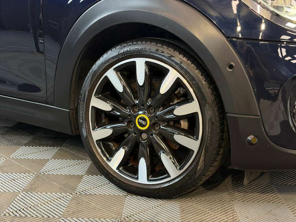 Mini Electric Hatchback Cooper Se 32.6Kwh Level 3 Hatchback Black #5