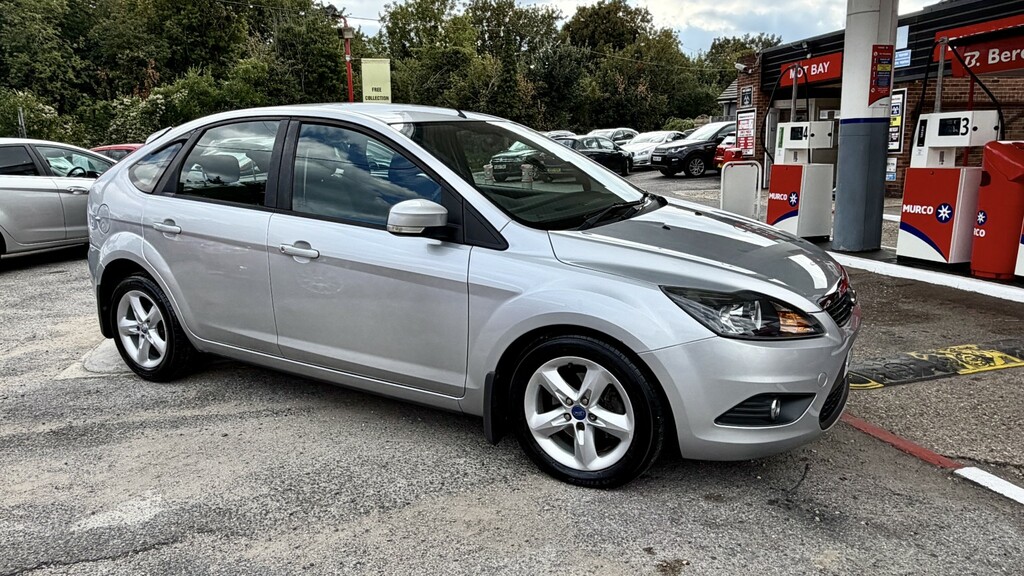 Ford Focus 1.6 Zetec 2011 CN11ZDO Silver