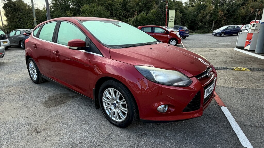 Ford Focus 1.6 Titanium 2011 Red #4