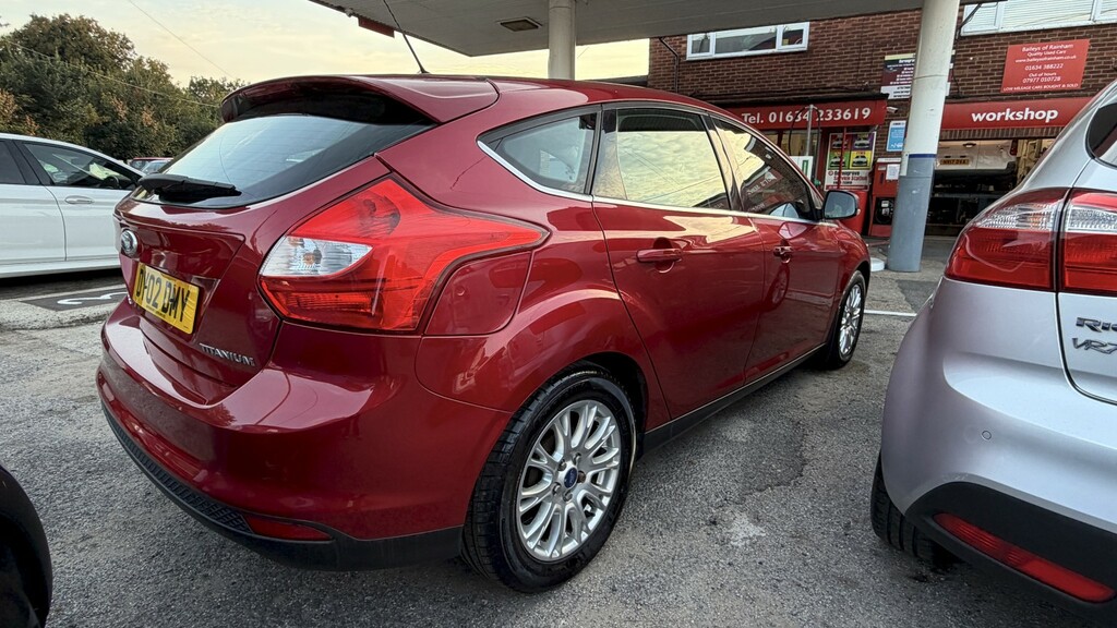 Ford Focus 1.6 Titanium 2011 Red #5