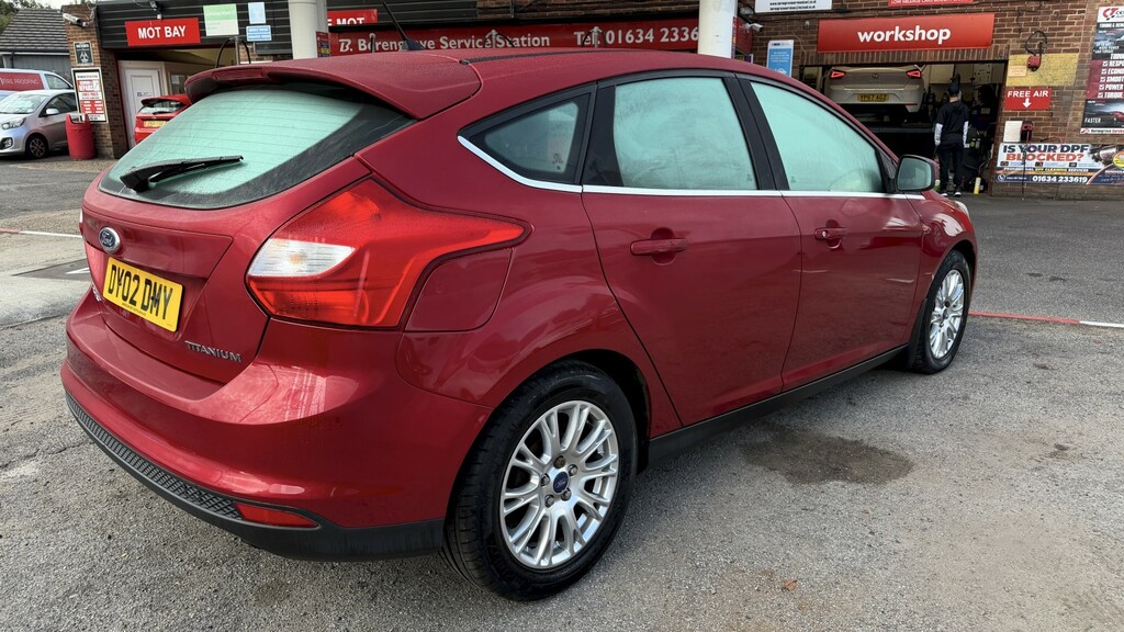 Ford Focus 1.6 Titanium 2011 Red #6