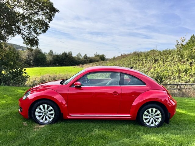 Volkswagen Beetle 1.6 Tdi Bluemotion Tech Design Hatchback Diese Red #5