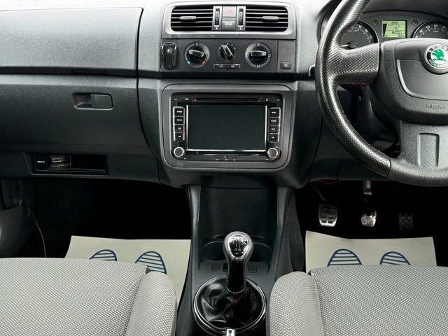 Skoda Fabia 1.2 Tsi Se 2011 Grey #10