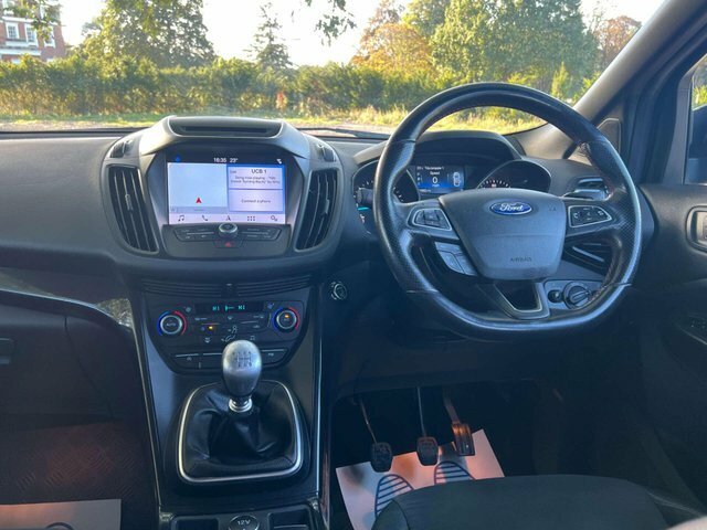Ford Kuga 1.5 Tdci St-line Suv Black #4