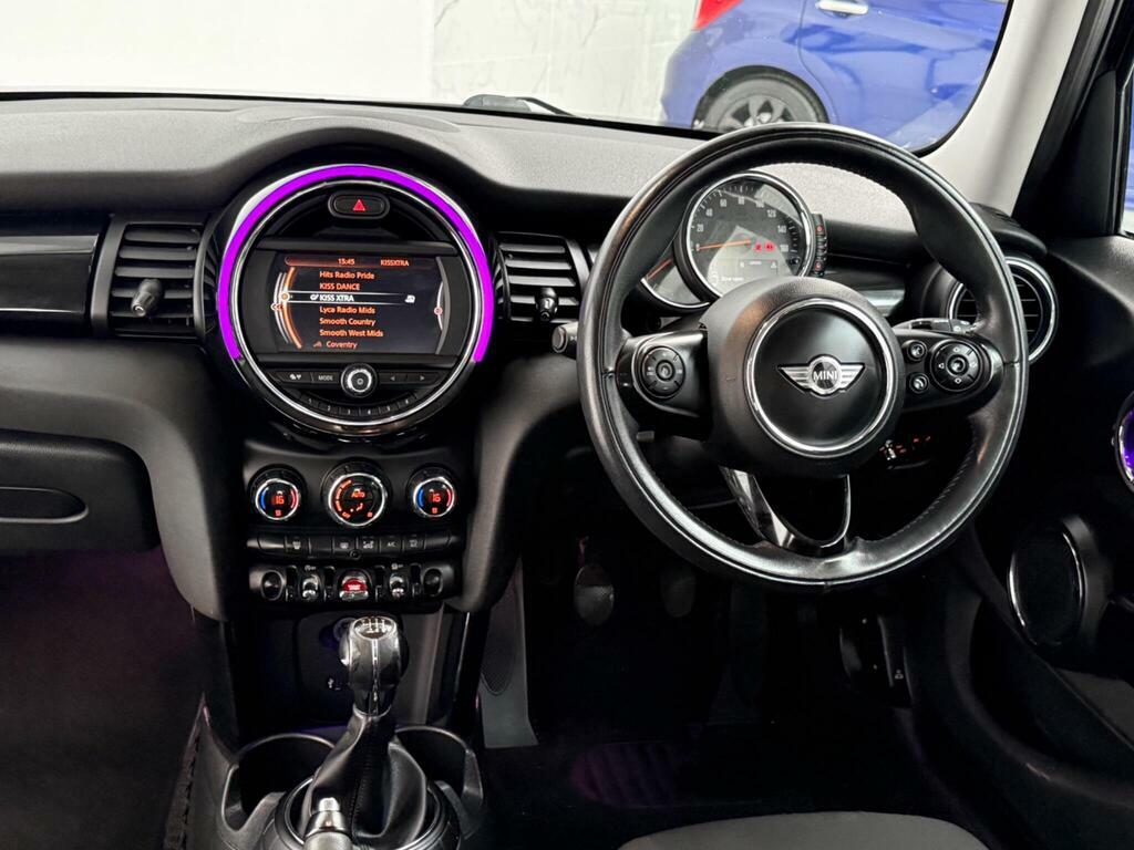 Mini Hatch 1.5 Cooper Silver #46