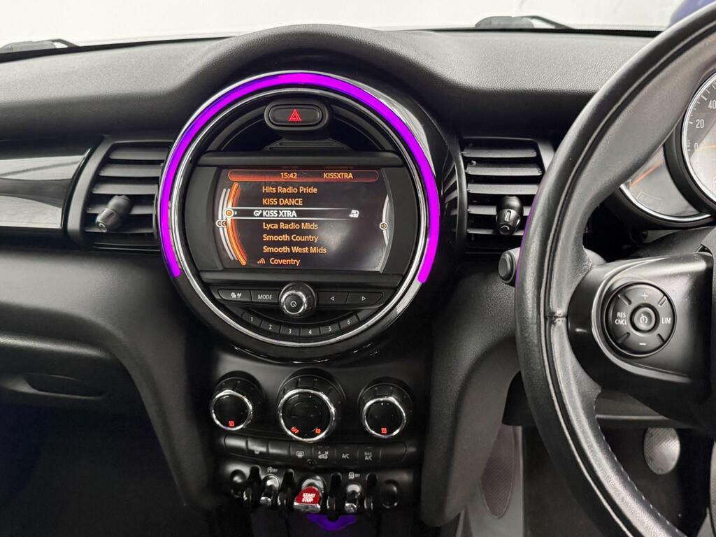 Mini Hatch 1.5 Cooper Silver #33