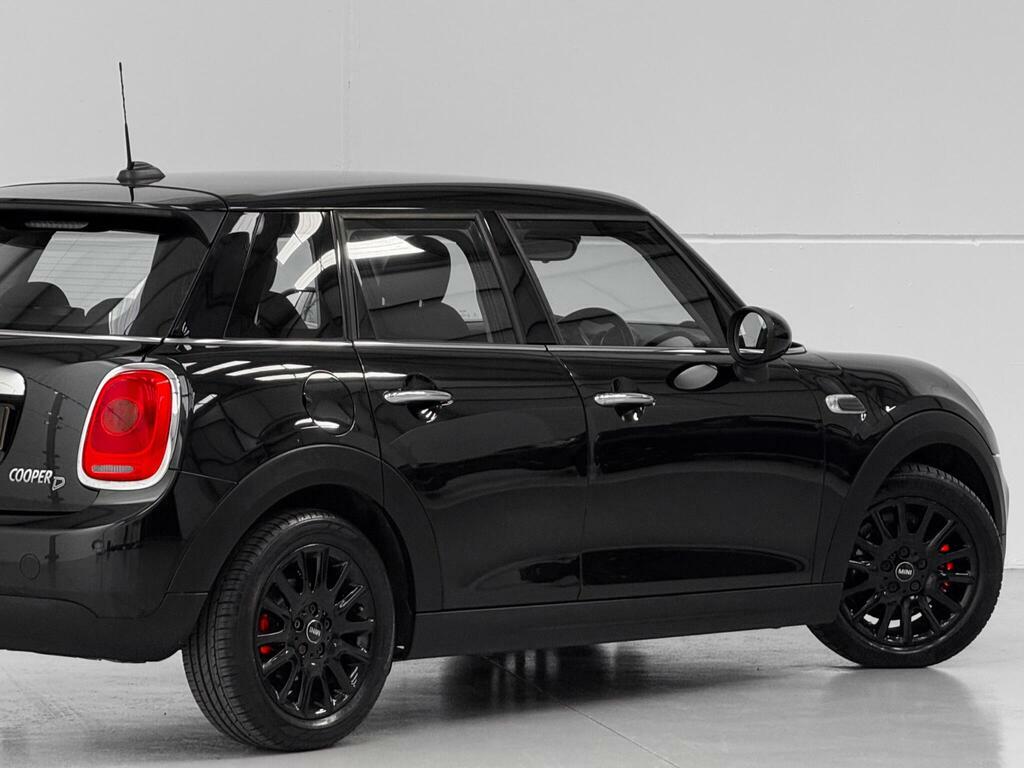 Mini Hatch 1.5 Cooper Silver #25