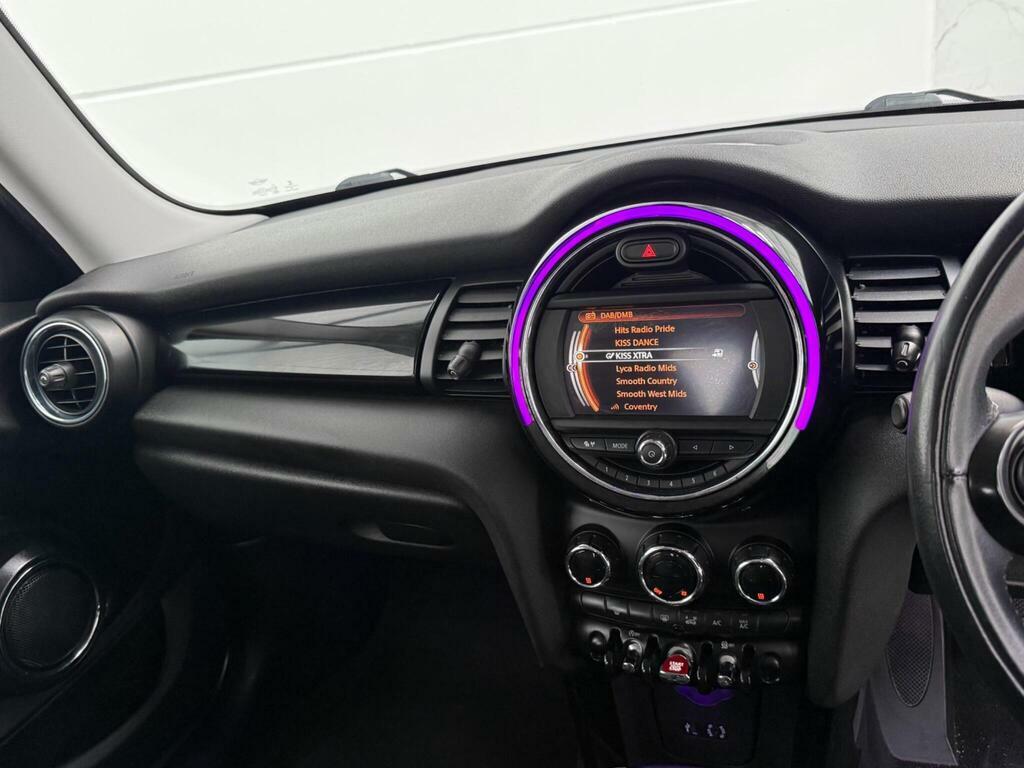 Mini Hatch 1.5 Cooper Silver #32