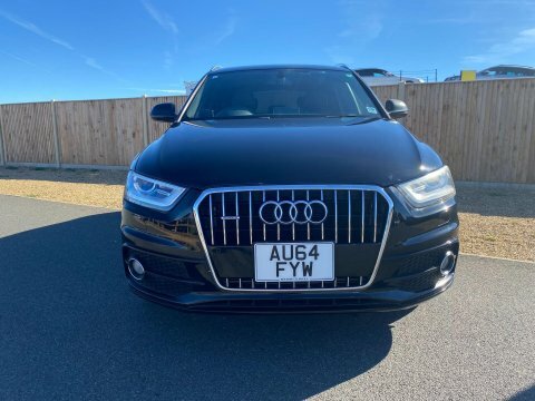 Audi Q3 2.0 Tfsi S Black #3