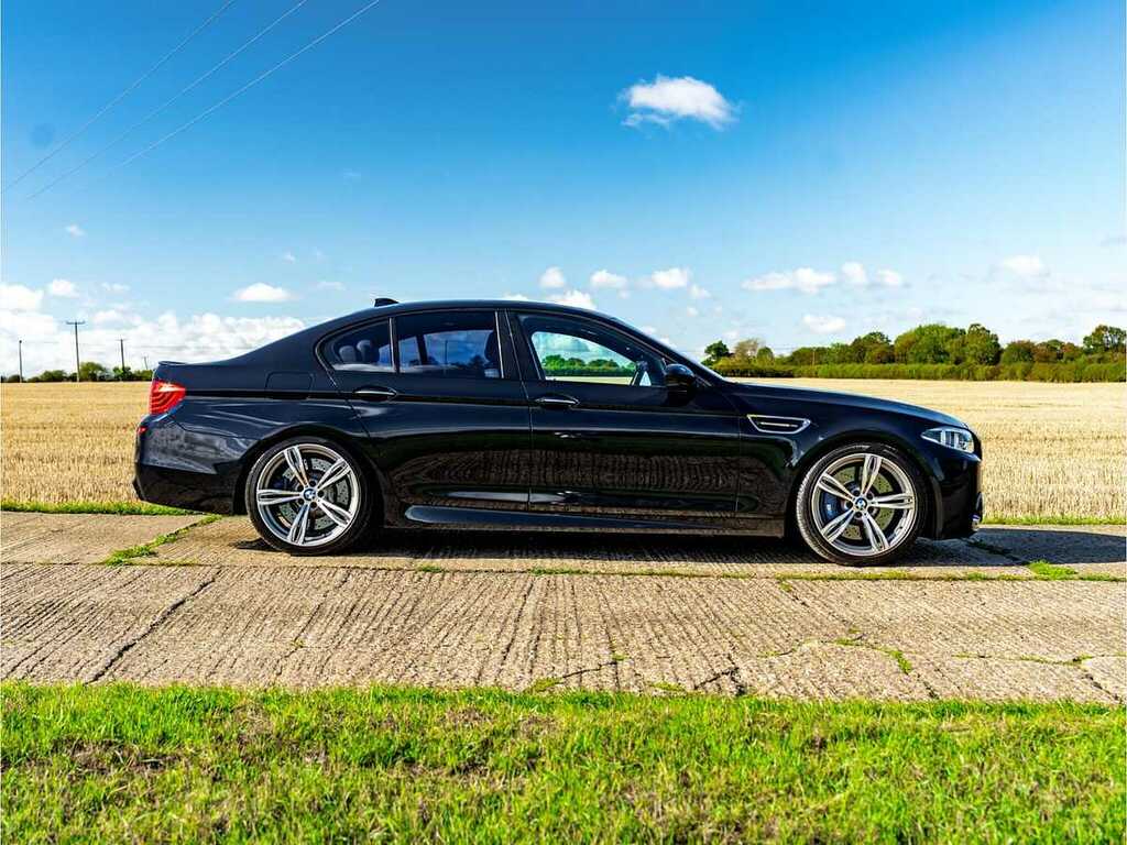 BMW M5 Auto Black #3