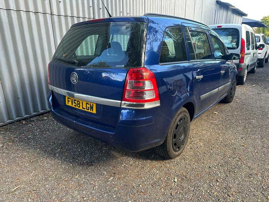 Vauxhall Zafira Life Blue #4