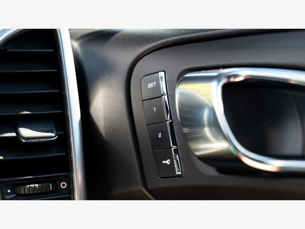 Porsche Cayenne 3.0 V6 E-hybrid S Platinum Edition Tiptronics 4Wd Silver #32