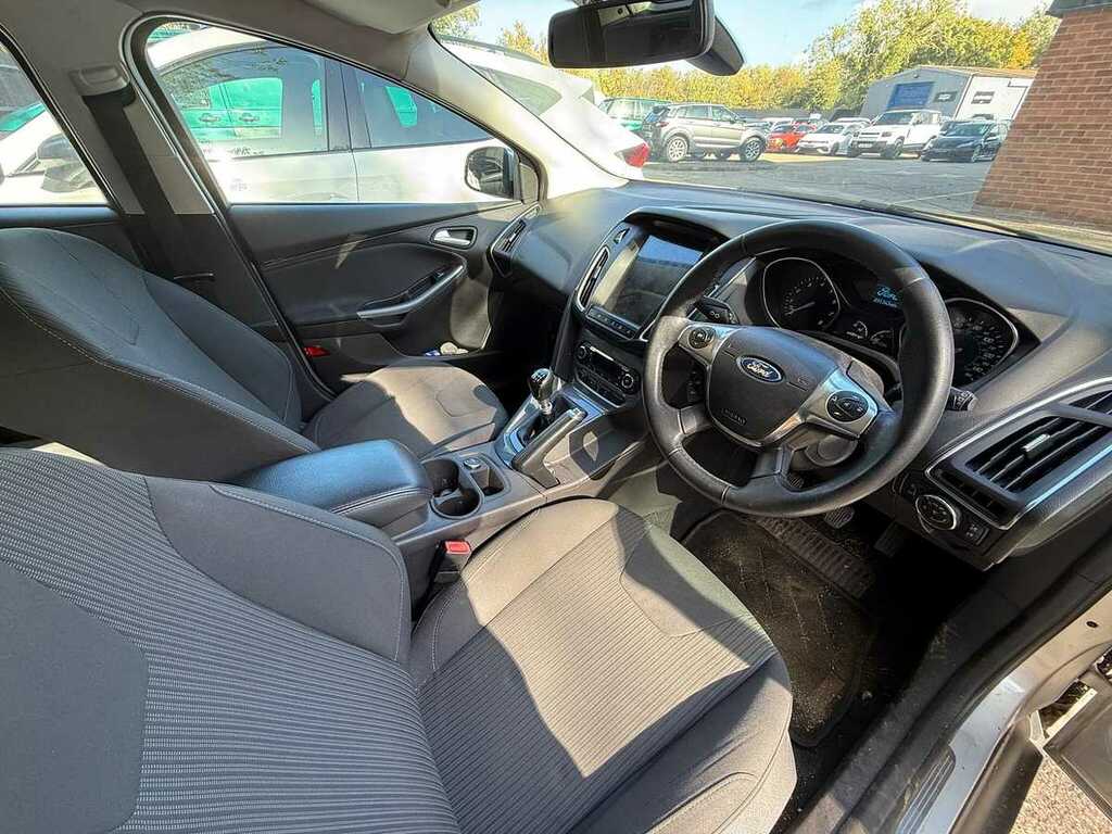 Ford Focus Titanium Turbo Silver #2