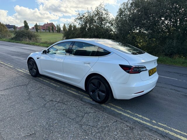 Tesla Model 3 Standard Range Plus Saloon Rwd White #2