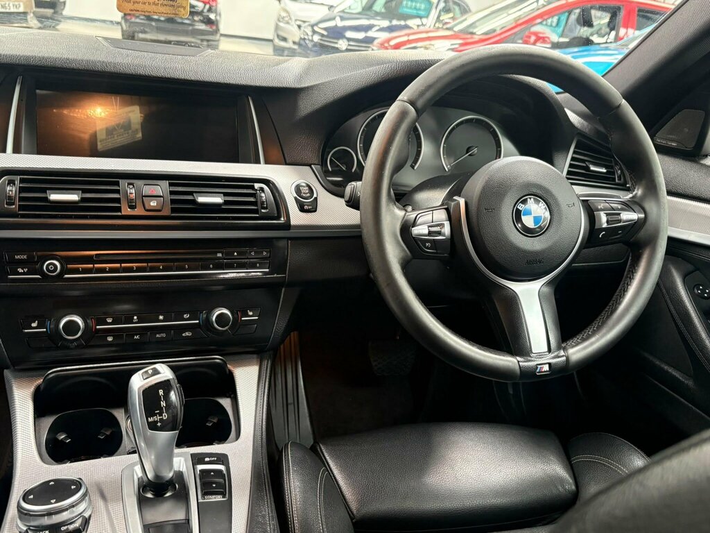 BMW 5 Series 520D Luxury Touring Blue #38