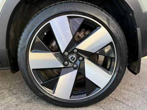 Volvo C40 Plus Silver #14