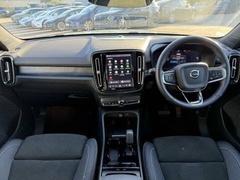 Volvo C40 Plus Silver #27