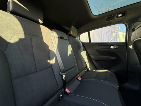 Volvo C40 Plus Silver #22