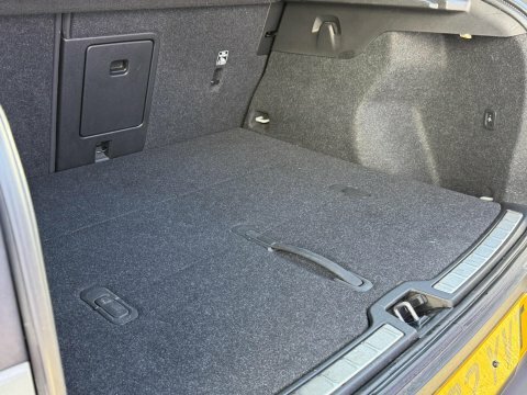 Volvo C40 Plus Silver #18