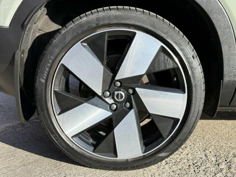 Volvo C40 Plus Silver #13