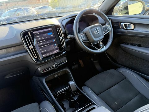 Volvo C40 Plus Silver #26