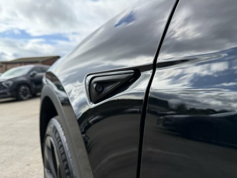 Tesla Model Y Long Range Awd White #38