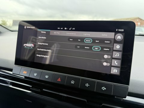 MG MG4 150Kw Trophy Ev Long Range 64Kwh Red #35