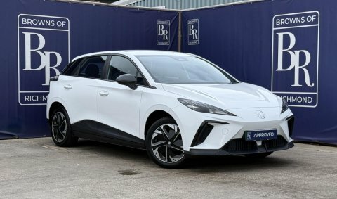 MG MG4 64Kwh Se Long White