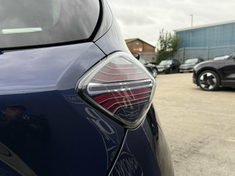 Renault Zoe Zoe Iconic Rapid Charge Ev 50 White #16