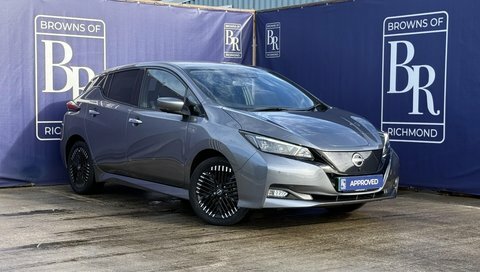 Nissan Leaf 39Kwh Tekna Hatchback Grey