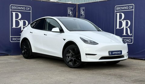 Tesla Model Y Dual Motor Long White