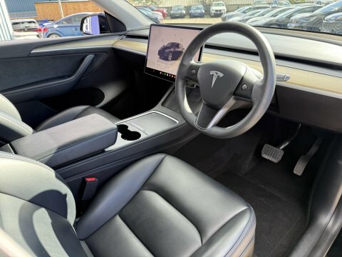 Tesla Model Y Dual Motor Long Black #2