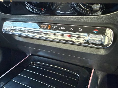 Mercedes-Benz EQA Amg Line Black #43