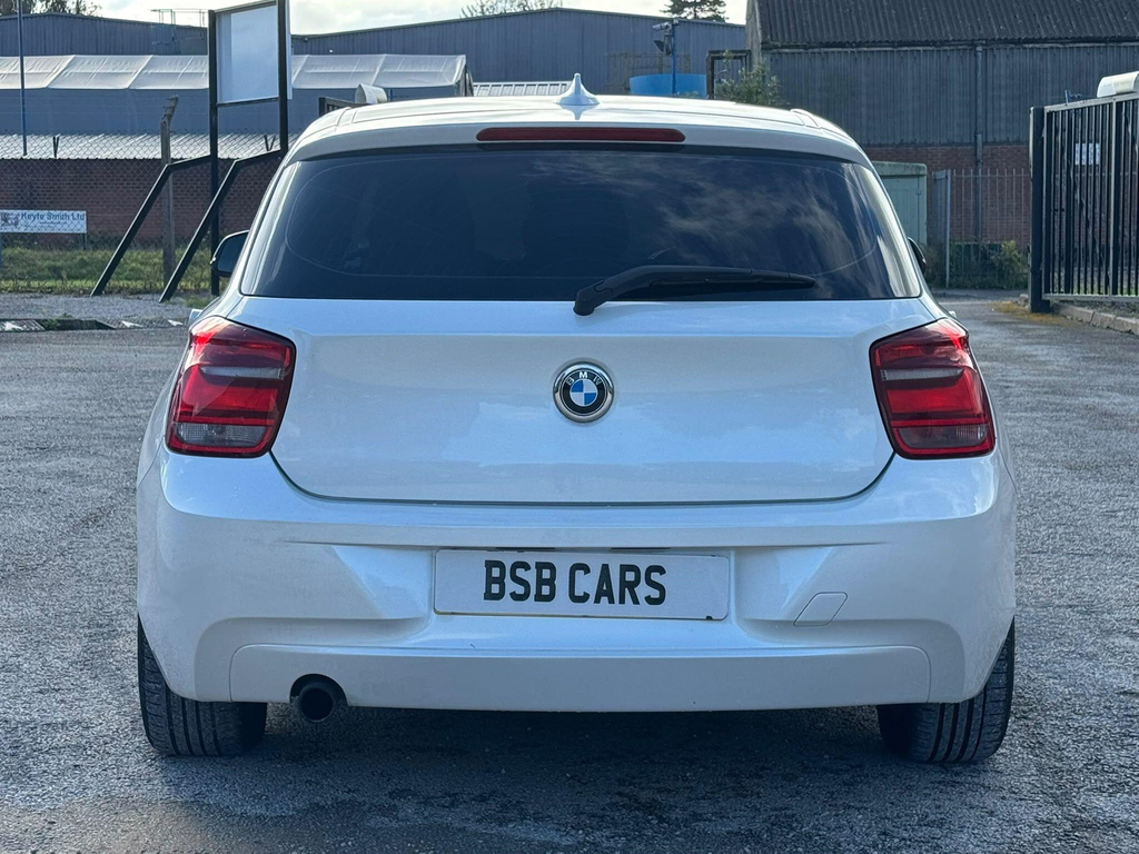 BMW 1 Series Hatchback White #6