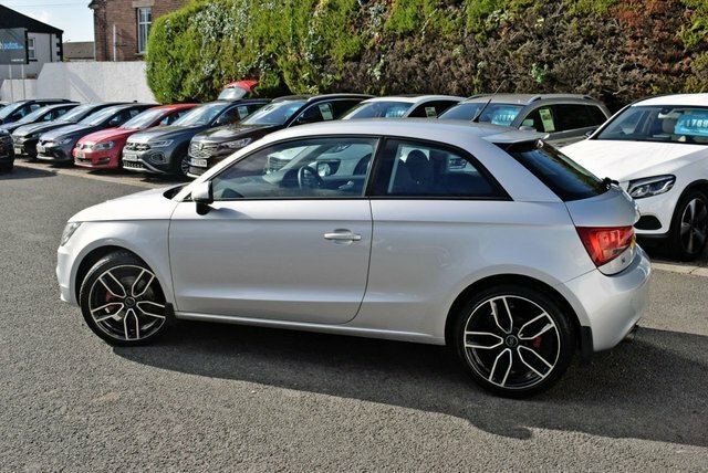 Audi A1 1.6 Tdi Se Euro 5 Ss Black #11