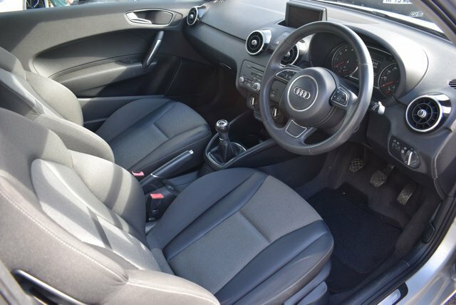 Audi A1 1.6 Tdi Se Euro 5 Ss Black #21