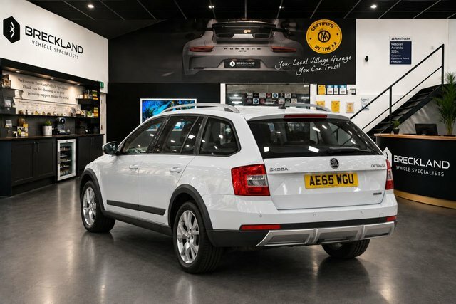 Skoda Octavia 2.0 Tdi Scout Estate 4Wd Euro 6 White #6