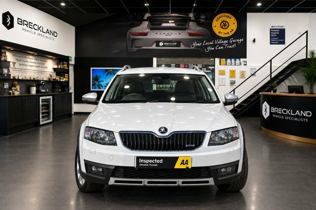 Skoda Octavia 2.0 Tdi Scout Estate 4Wd Euro 6 White #2