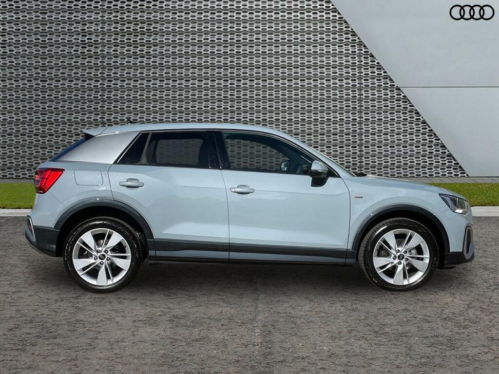 Audi Q2 S Line 35 Tfsi 150 Ps 6-Speed Grey #4