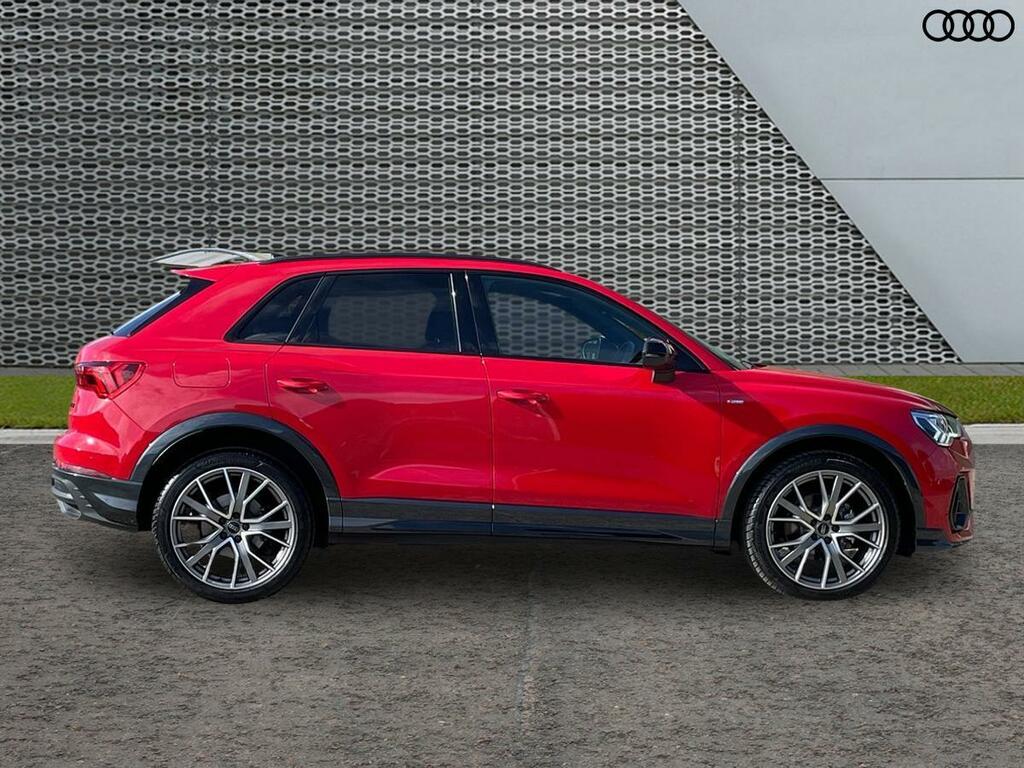 Audi Q3 Black Edition 35 Tfsi 150 Ps S Tronic Red #4