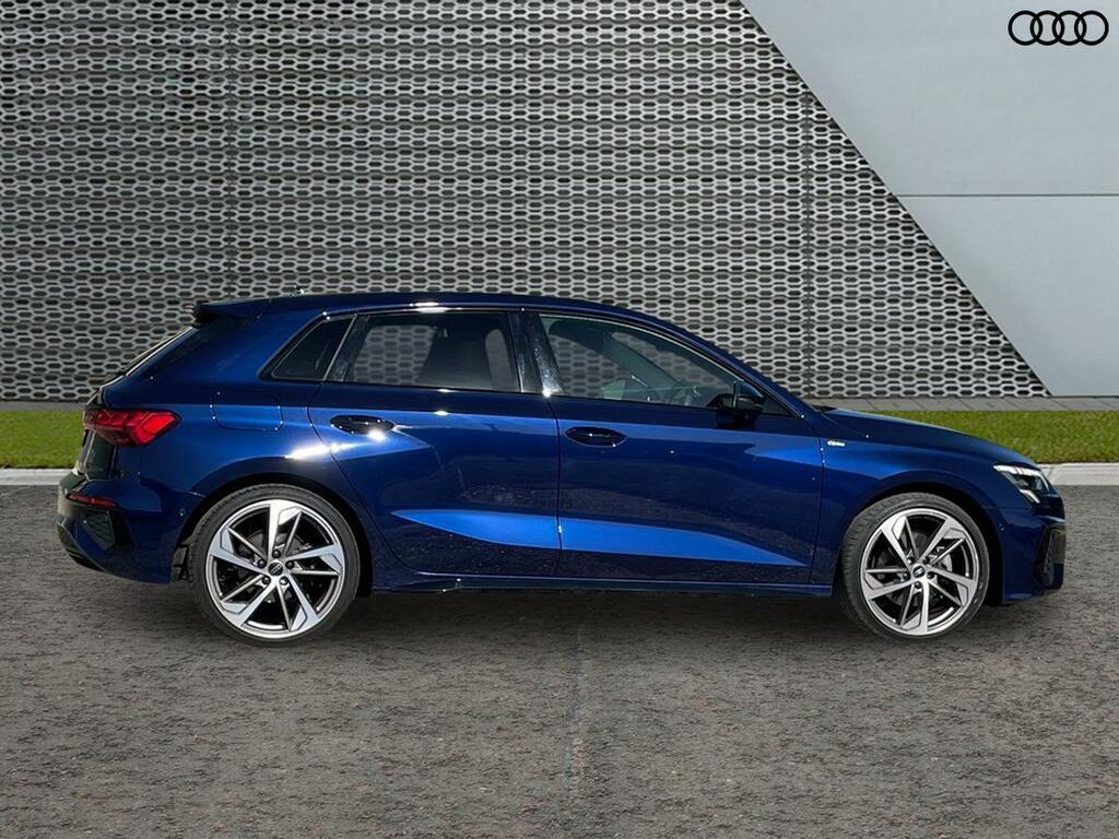 Audi A3 Black Edition 35 Tfsi 150 Ps S Tronic GY24CGG Blue #4