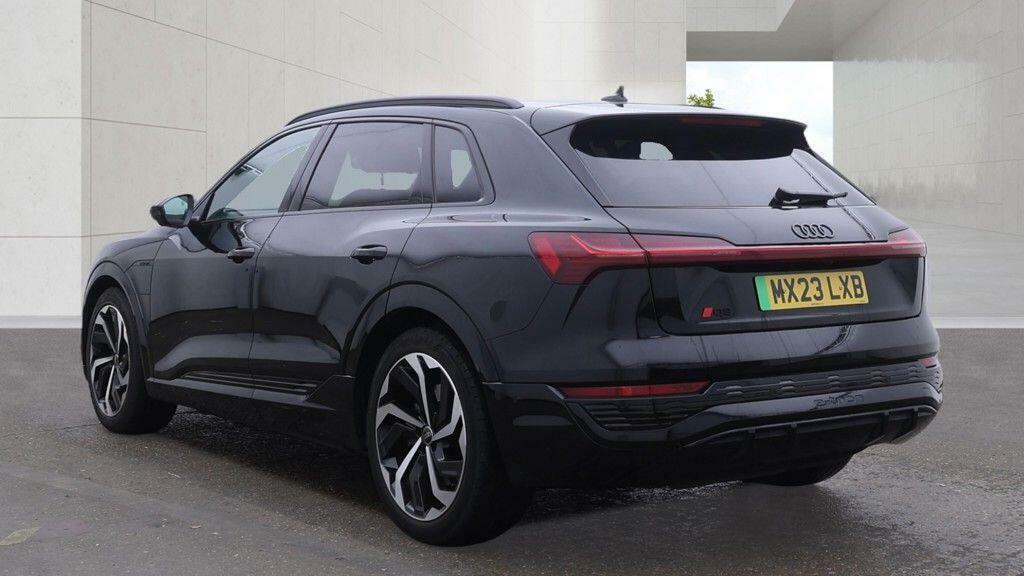 Audi Q8 e tron Black Edition 55 E-tron Quattro 30000 Kw Black #3