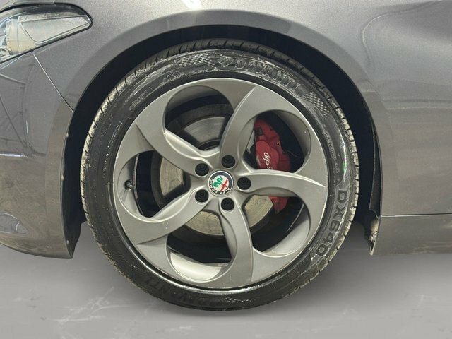 Alfa Romeo Giulia 2.2 Jtdm-2 180 Speciale Red #39