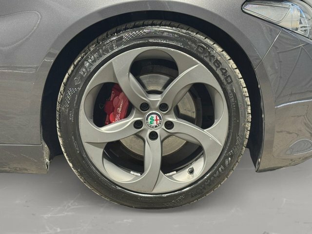 Alfa Romeo Giulia 2.2 Jtdm-2 180 Speciale Red #38