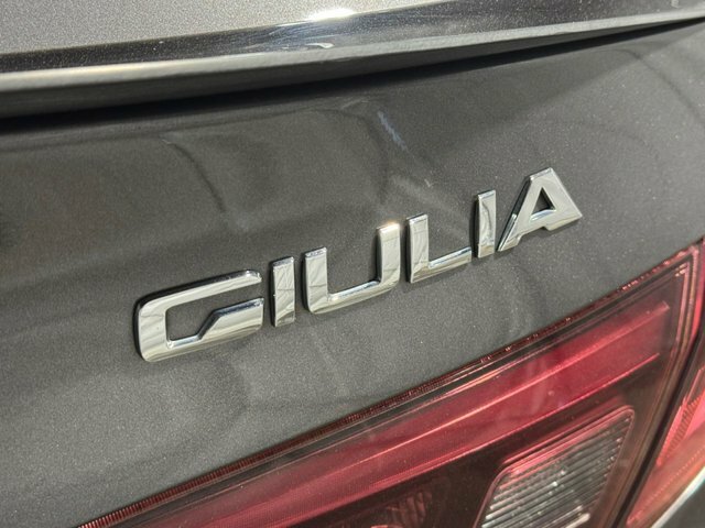 Alfa Romeo Giulia 2.2 Jtdm-2 180 Speciale Red #10