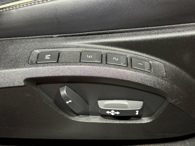 Volvo V40 T2 Momentum Winter Pack Blue #32
