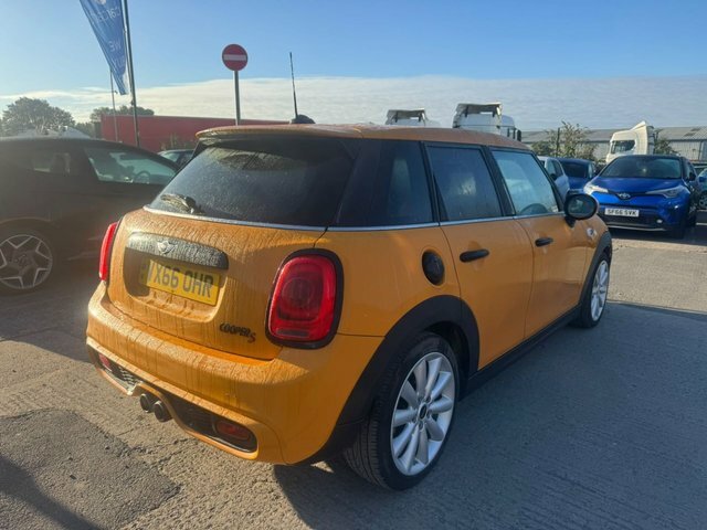 Mini Hatch 1.5 5-Door Hatch Cooper D 2016 Black #3