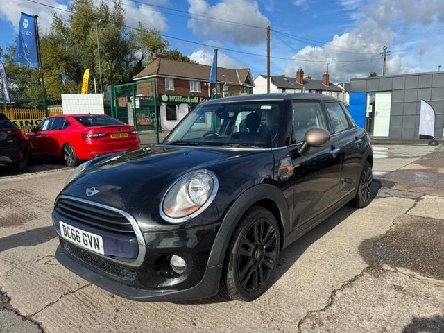 Mini Hatch 1.5 Cooper Seven Hatchback Euro 6 Black #2