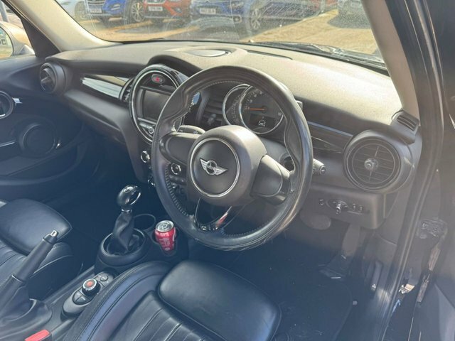 Mini Hatch 1.5 Cooper Seven Hatchback Euro 6 Black #5