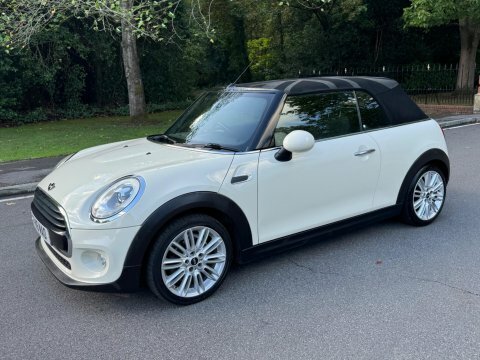 Mini Convertible 2.0 John Cooper Works Chili Pack White #35